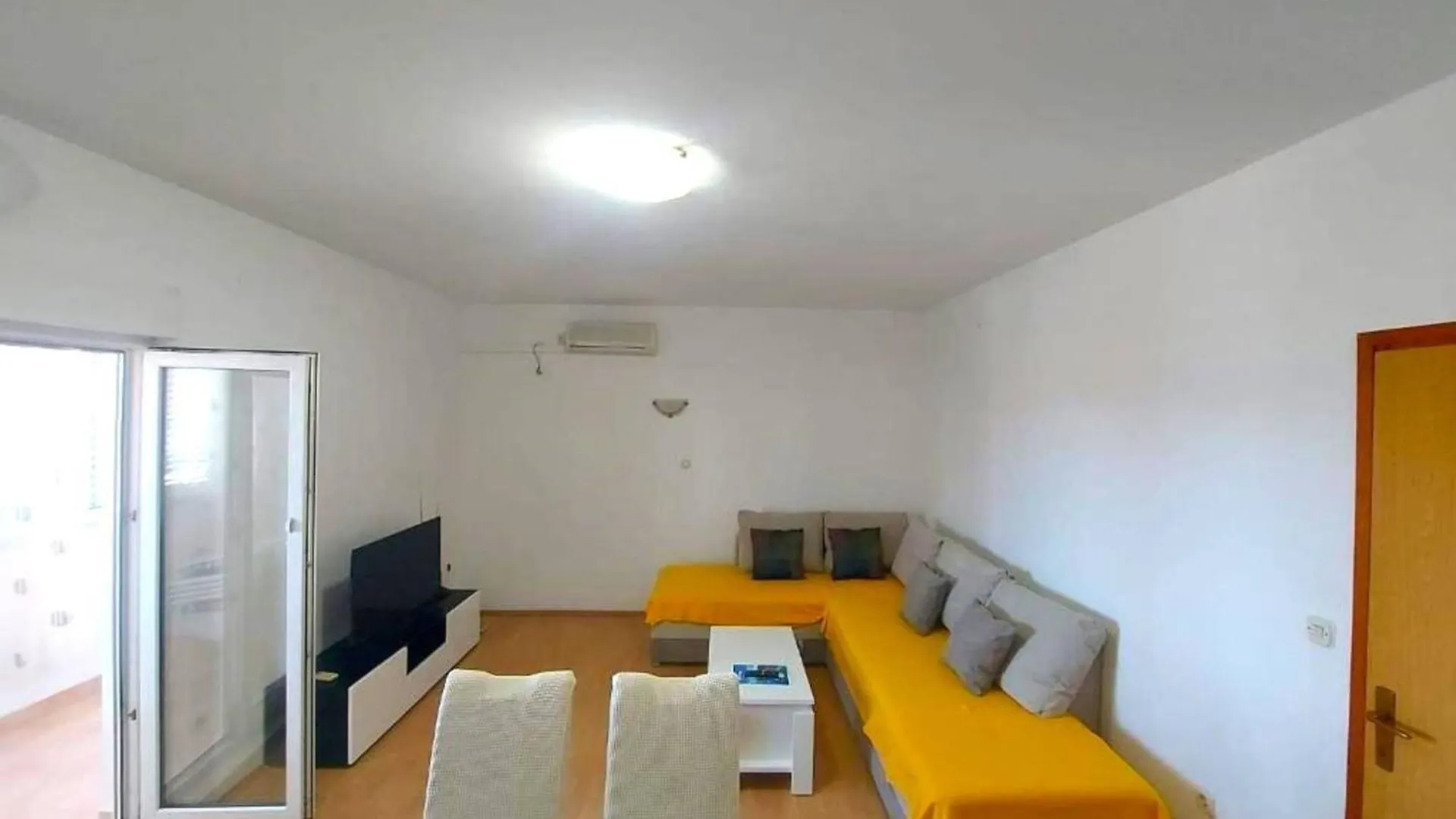 Seaside Okrug Gornji Apartment With Terrace And Patio Trogir Croatie